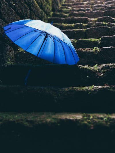 Deštník na schodech 